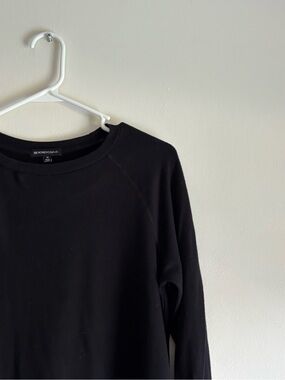 Beyond Yoga Black Women's Crewneck Sweatshirt